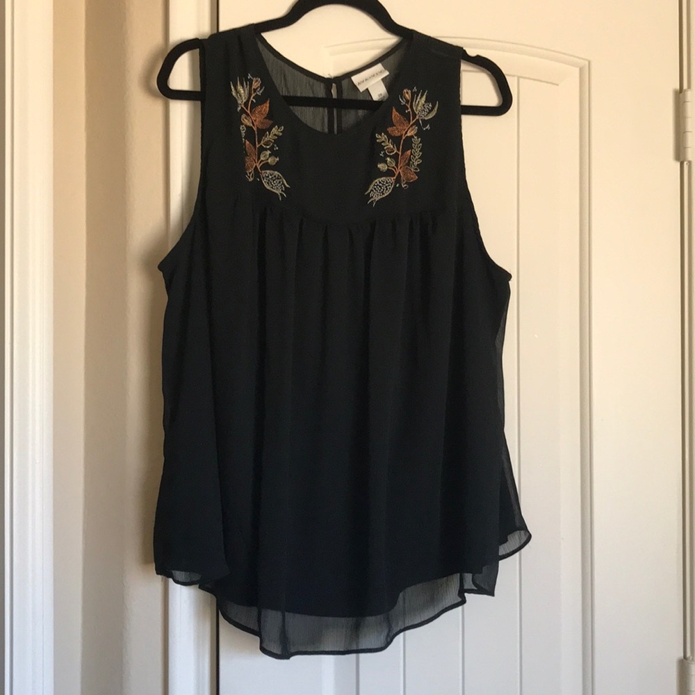 Black top with detail